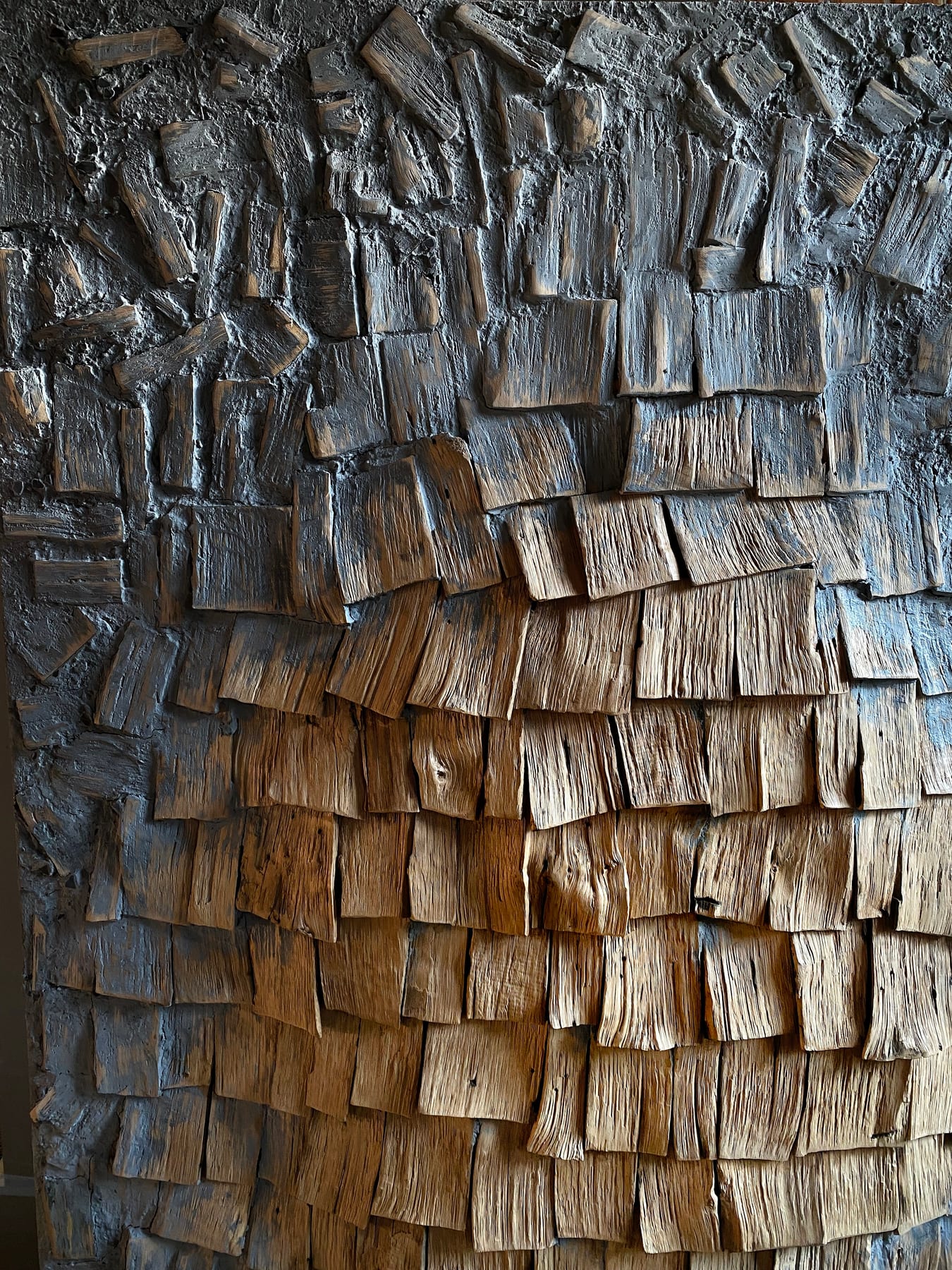Textured wall panel detail by Voznicki